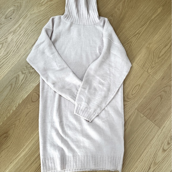 Pink Gap Turtleneck Dress - Picture 1 of 2